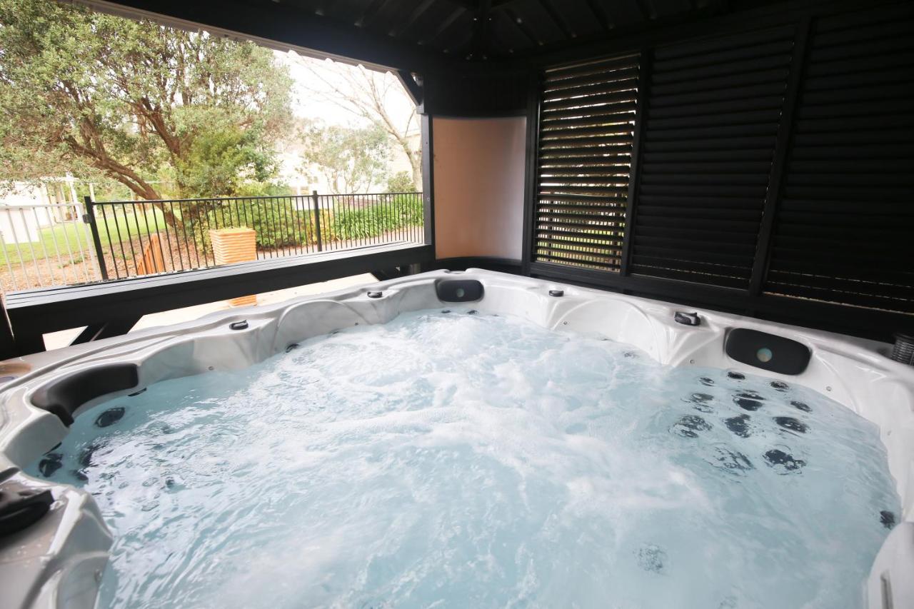 Orere Point Top 10 Holiday Park Окленд Экстерьер фото